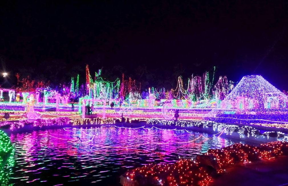 夜游经济灯光璀璨，点亮城市夜景