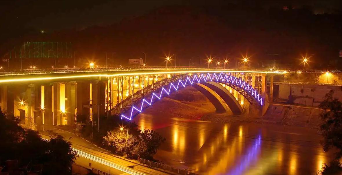 大桥桥梁亮化工程：提高城市形象，增强夜景效果